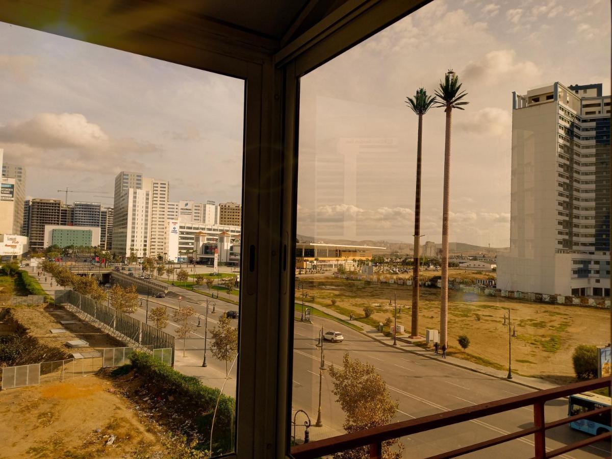 Nouveau Appartement Au Plein Centre Ville En Face Hilton Tanger Buitenkant foto