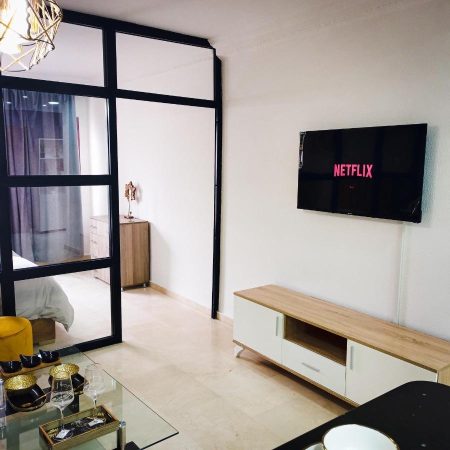 Nouveau Appartement Au Plein Centre Ville En Face Hilton Tanger Buitenkant foto